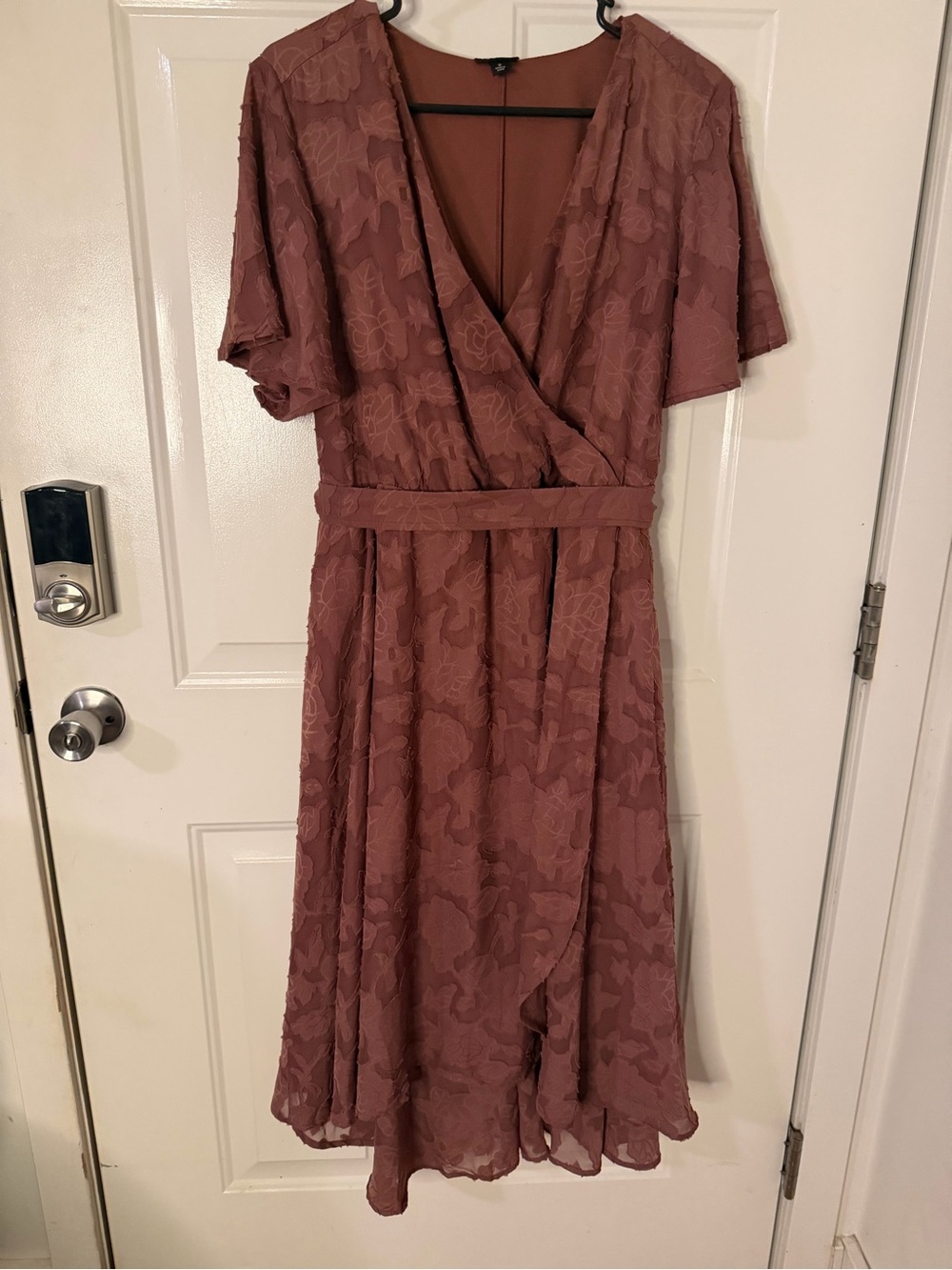 torrid dusty rose floral wrap midi dress
